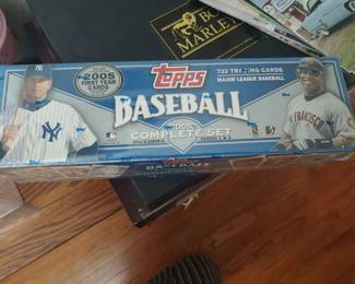 NIB sealed unopened 2005 Topps baseball cards