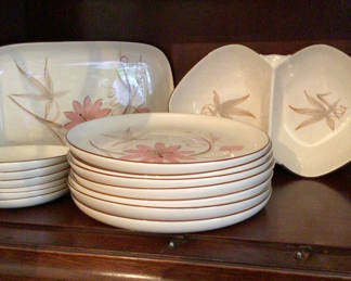 Lot 46: Winfield Floral pink-bamboo ceramic dinnerware set