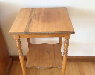 Lot 195: Wooden end table with lower shelf