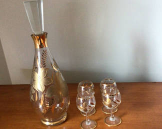 Lot 206: Decanter and Four Gold-Accented Glasses