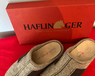 Lot 158: Pair of Haflinger gray felt slippers size 38