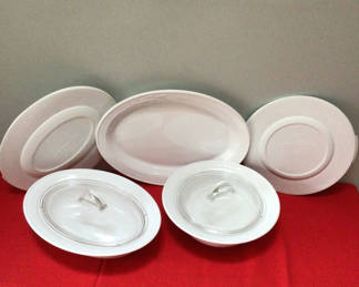Lot 52: White Casual Elegance dinnerware with lids