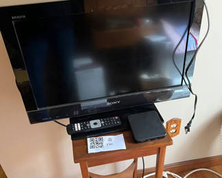 Lot 190: TV/Streaming Setup and small table