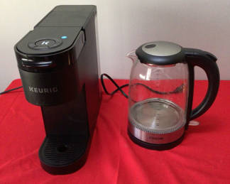Lot 21: Keurig coffee maker and Cosori electric kettle