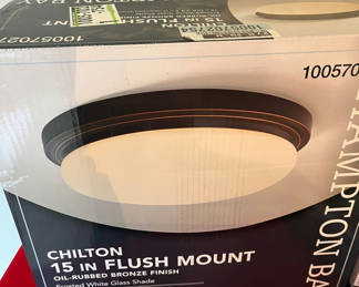 Lot 184: Assorted lighting fixtures and accessories