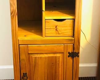 Pine unique stand / $65