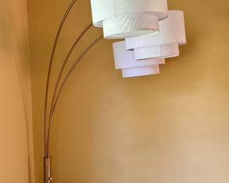 3 light / arm floor lamp , brass with marble base