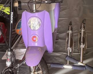 Kids' scooters