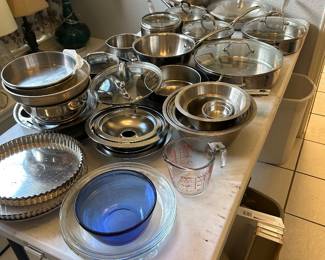 Calphalon, Pyrex, cuisanart