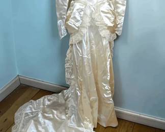 1940s Wedding Gown In Antique White