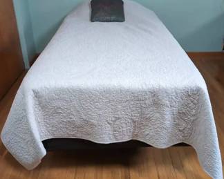 Contemporary Twin Bed With Linens