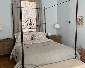 4 poster bed (queen), side tables, lamps, bench