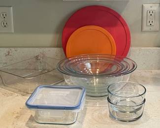 Pyrex glassware