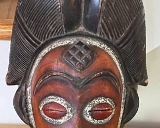 vintage African Pundu mask