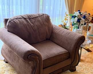 Comfortable arm chair