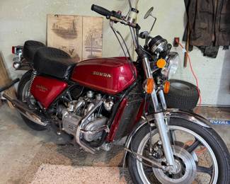 Vintage Honda GL1000 Gold Wing Motorcycle