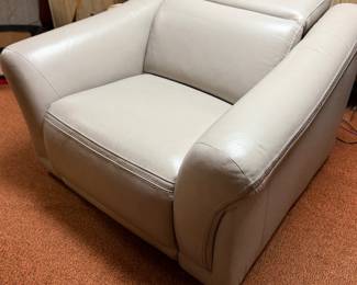 Matching leather electric chairs (legs and headrest)
