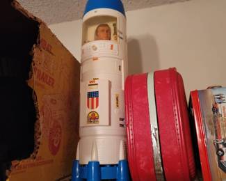 1975 Kenner "Six Million Dollar Man" Bionic Transport & Repair Station