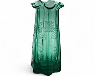 Lot 321  Vintage Emerald Green Art Glass Vase