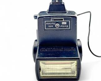 Lot 221  Vintage Vivitar 273 Auto Thyristor Shoe Mount Electronic Flash Unit