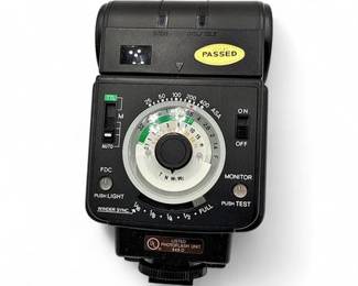 Lot 330  Vintage Minolta Auto 360 PX Electronic Flash Unit