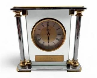 Lot 310  Vintage MantelDesk Clock By The Danbury Clock Company