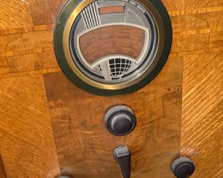 Philco 37-650 "Cathedral" Radio