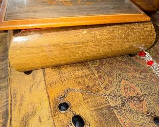 Vintage Sorrento Italian Inlaid Wood Music Box