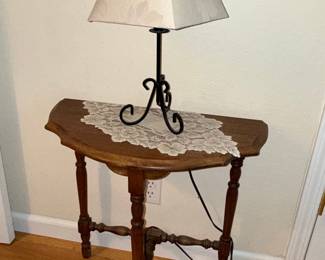 Vintage Wooden Console Table with Lamp