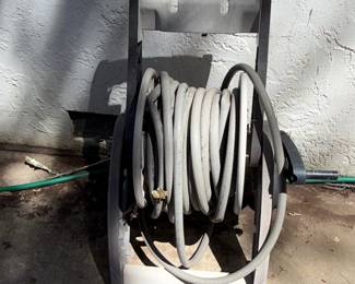 Suncast Hosemobile Plastic Garden Hose Reel Cart