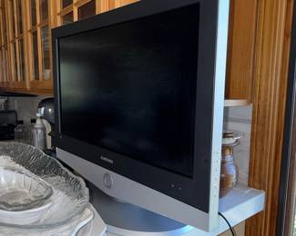 Samsung 22-inch HD LCD TV