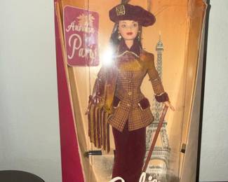 Barbie City Seasons Collector Edition Autumn in Paris Doll