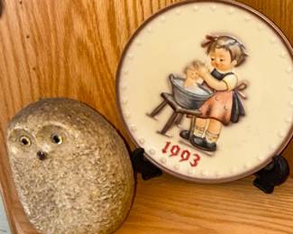 Goebel Hummel "Little Doctor" Annual Plate 1993