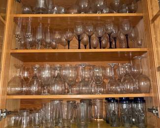 Assorted Glassware Set