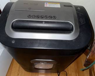 Royal 1620MX Paper Shredder