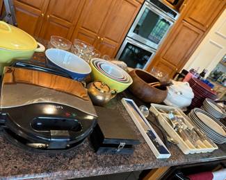 Kitchenwares, Pyrex Primary Color Nesting Mixing Bowels, Flatware