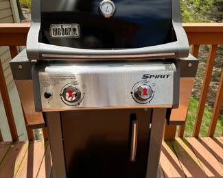 Weber Spirit Grill w/ Propane Tanks