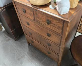Chest of drawers