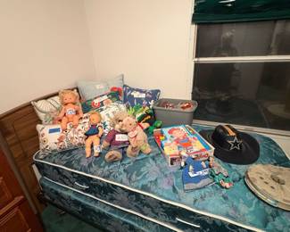 Twin Bed & Decorative Throw pillows