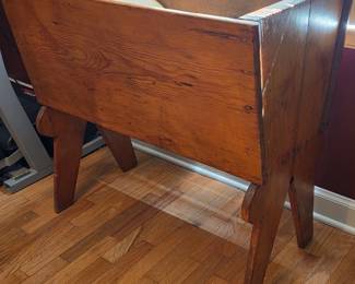 Covered pine dough trough