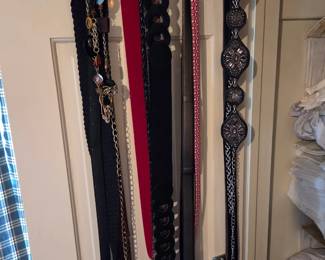 Women's belts