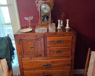 Young-Hinkle gentlemen's chest 