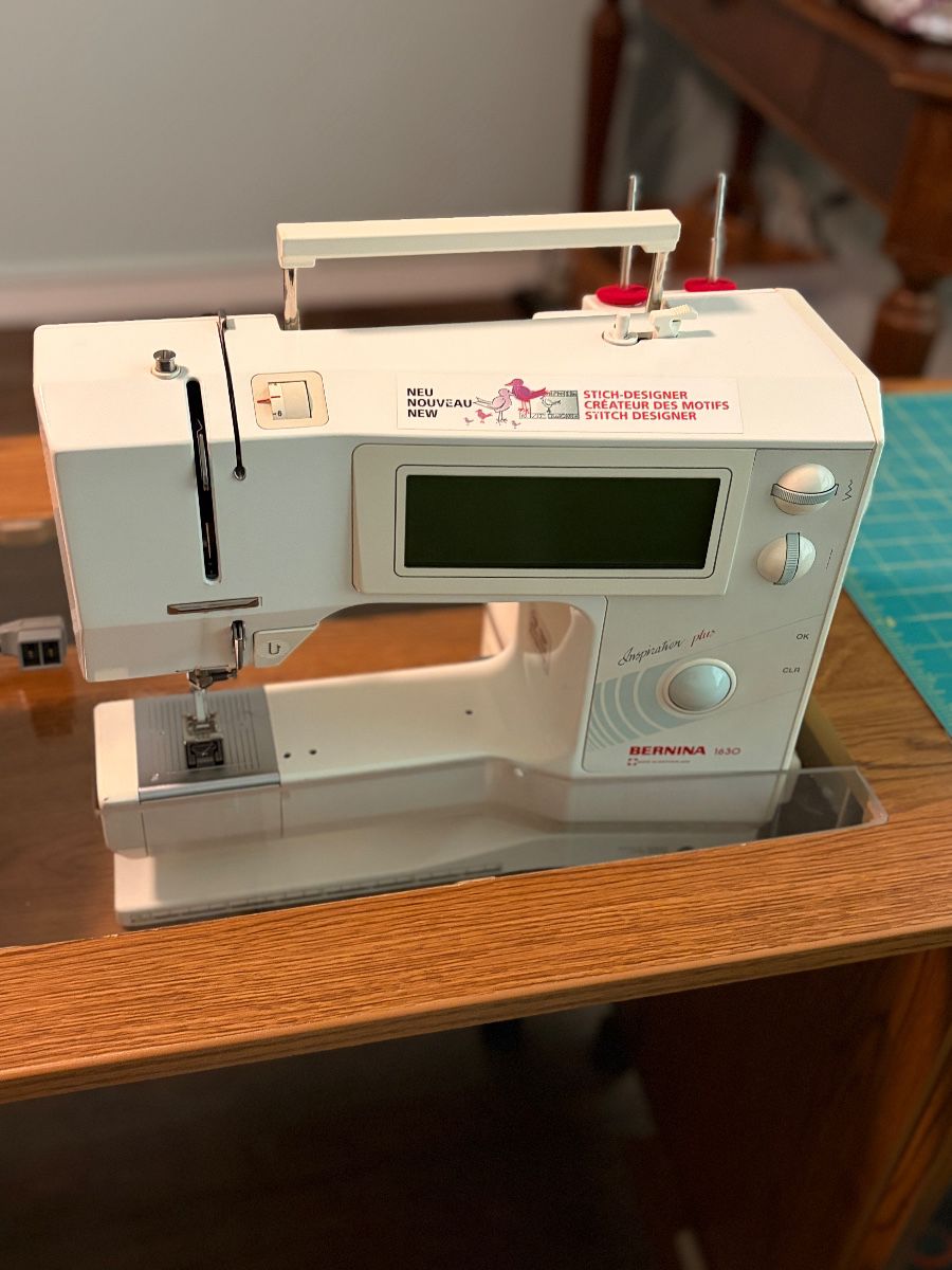 Bernina 1630 Inspiration Plus computerized sewing machine.&nbsp;It Features a stitch designer, trackball for navigation, and automated functions