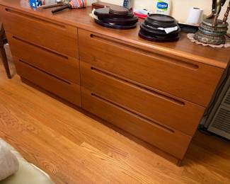 1970s Danish Vintage Bedroom Furniture Teak Dresser