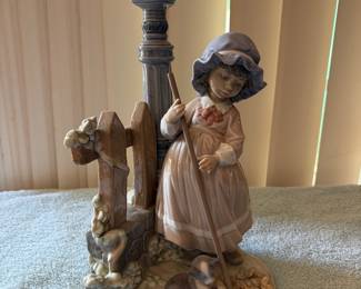 "Fall Cleanup" 5286 Lladro Collection with Original Boxes