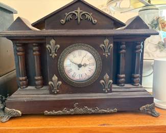 Mantle Clock