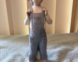 "Boy From Madrid" 4898, Lladro Collection with Original Boxes