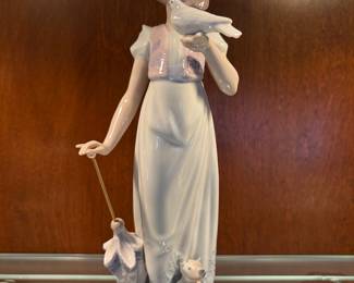 "Summer Stroll" 7611, Lladro Collection with Original Boxes