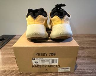 Adidas Yeezy 700 V3 "Mono Safflower" Sneakers