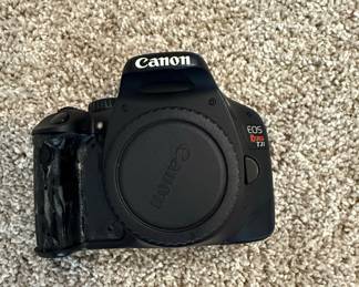 Canon EOS Rebel T2i DSLR Camera